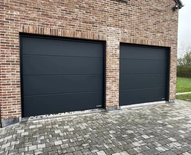 Deux nouvelles portes de garage